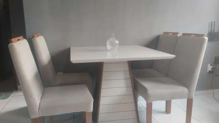 Mesa nova poucos uso!