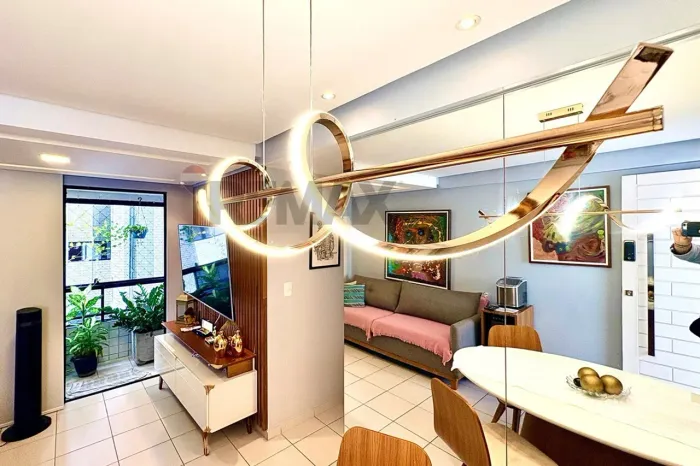 Apartamento Porteira Fechada nos Aflitos | 2 Quartos | 2 Vagas