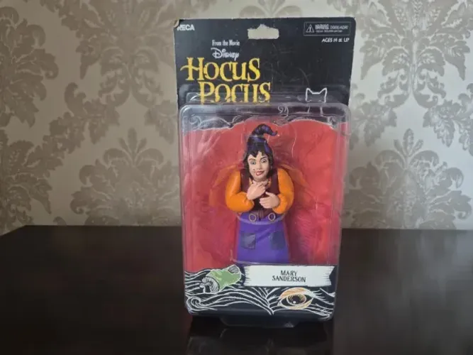 Figura Mary Sanderson. Hocus Pocus. Toony Terror. Neca Toys!