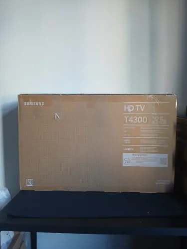 smart TV - 32 polegadas - LED - HD - samsung - T4300 - NOVA - NA CAIXA