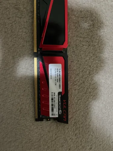 Memória RAM 8GB DDR4 - Vulcan (USADO)