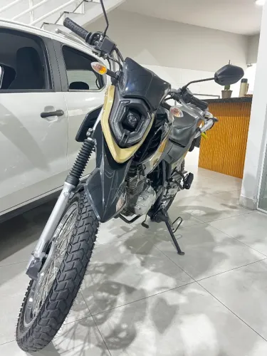 Crosser Z único dono