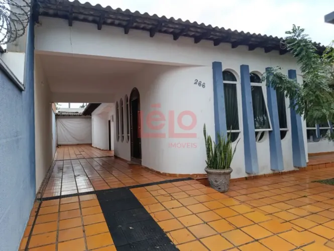 CASA PRÓXIMO AO PARQUE DO INGÁ MARINGÁ