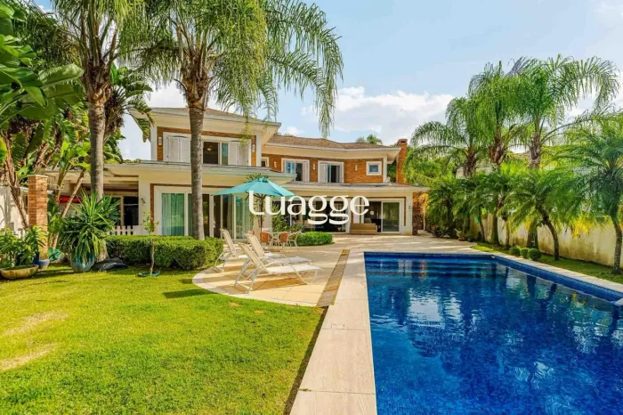 Casa à venda em Belém Novo com 480 m², 4 quartos, 4 suítes, 10 vagas