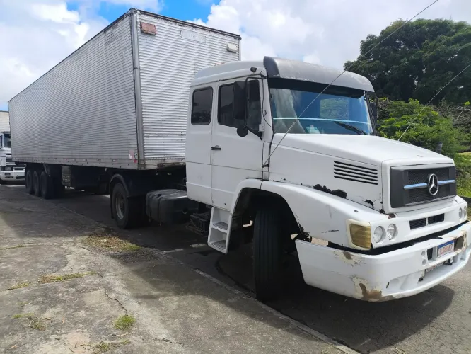 MB 1935 ano 97/97 carreta baú randon 96/96