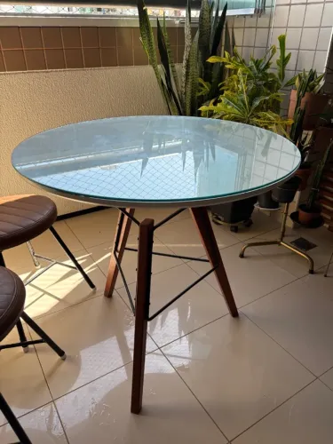 Mesa redonda com tampo de vidro tok stok