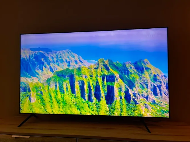 TV SAMSUNG CRYSTAL 82"