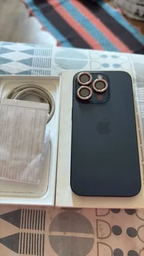 Vendo iPhone 15 pro novo