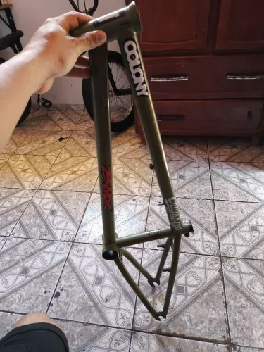 Vendo quadro de BMX colony