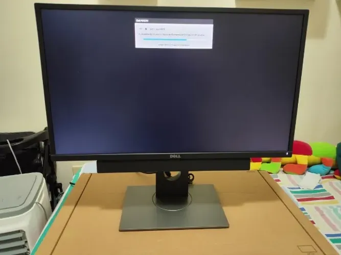 Monitor Dell P2717H 27" Full HD IPS + Soundbar Dell + Suporte Ajustável
