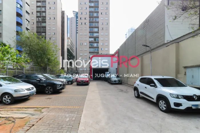 Imóvel comercial com 18 vagas, muito bem localizado, agende a sua visita!!