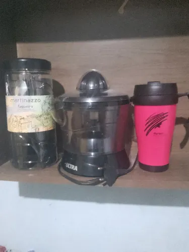 Espremedor de frutas/ copo térmico/ faqueiro martinazzo 16 peças