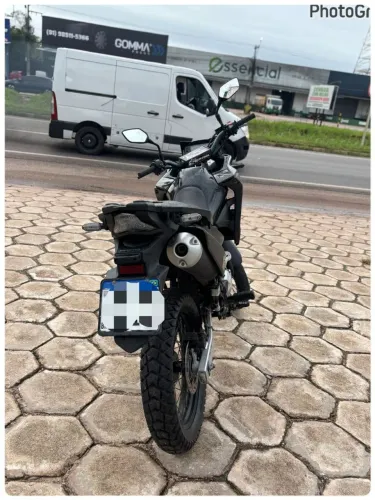 Vendo XRE moto extra sem detalhes e uma fazer 250 2021 moto extra recebo carro de maior v