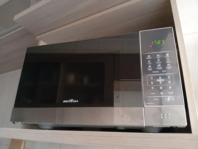 Micro-ondas Britânia 28 litros