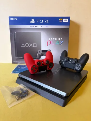 PS4 Slim Days of Play 1TB DESBLOQUEADO Muito Novo Completo