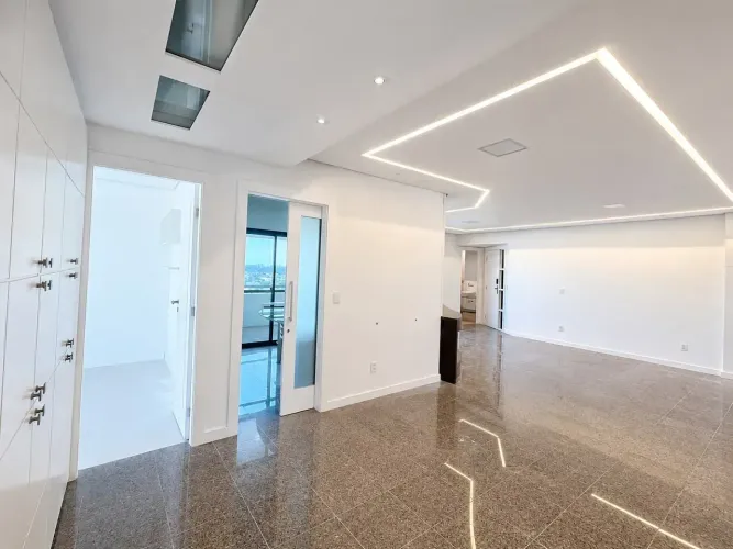 VIEIRALVES. COND. CASA BLANCA, 188m², 4 QTS S/ 3 SUITES, 3 VAGAS