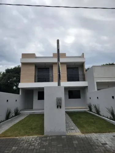 Ilha de Guaratiba- Casa duplex-(2 suites)-condomínio