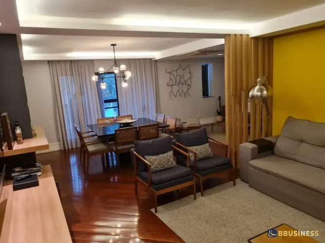 Apartamento à Venda com 320m², 4 amplos dormitórios e Área Privativa de Lazer - Centro, Ca