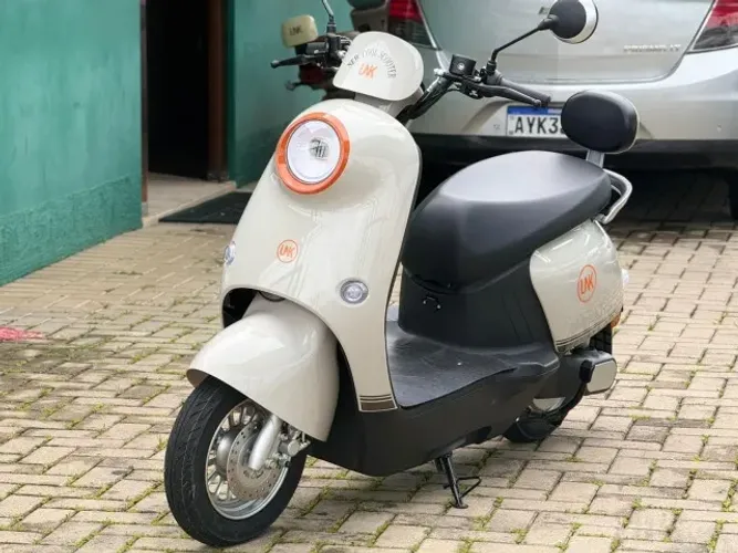 Moto Scooter Elétrica Unk Motors