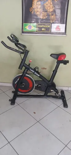 Aceita Cartão s/ Juros - Bicicleta Spinner Life Zone - Novíssima