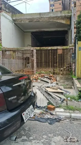 Galpão 6x25 na Tv. Curuzu próx a Av. Pedro Miranda.