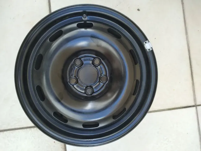 Rodas aro 15, 5 furos a venda
