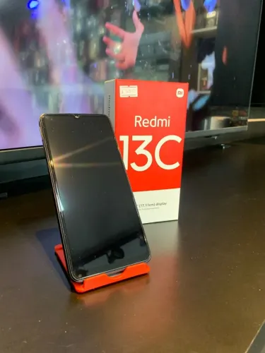 REDMI 13C 128 gb LACRADO NA CAIXA com CARREGADOR