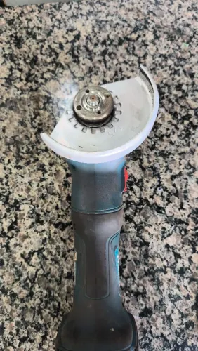 Esmerilhadeira a bateria