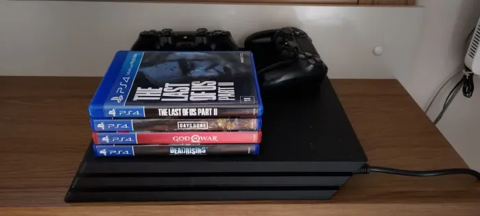 Vendo PS4 Pro ?
