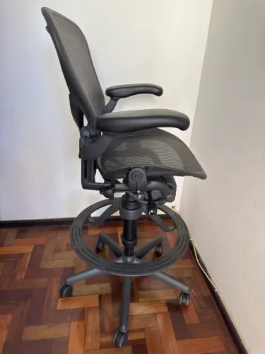 Cadeira Herman Miller Aeron Classic Work Stool High
