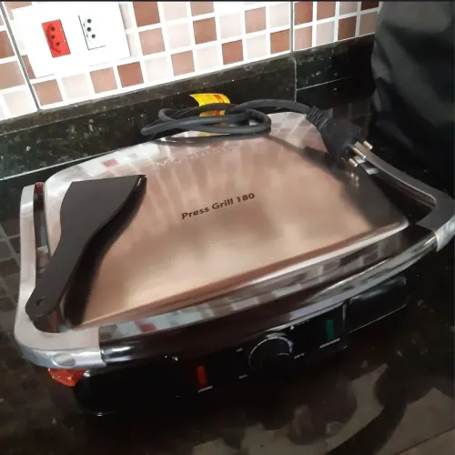 (Usado) Grill e Sanduicheira Red Ceramic Press Grill 180° 1800W - Mondial