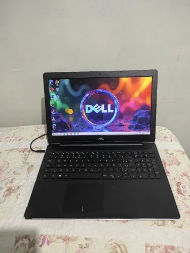 Notebook Dell i7 8°Ge / 8GB RAM/ SSD / Placa de Vídeo Dedicada