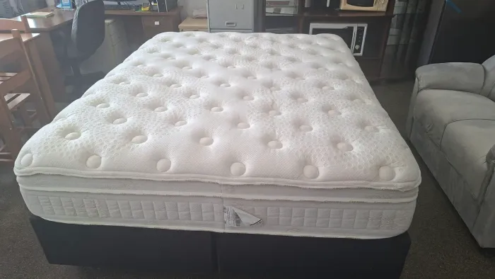 Cama box Queen size colchão simons molas ensacadas bambu