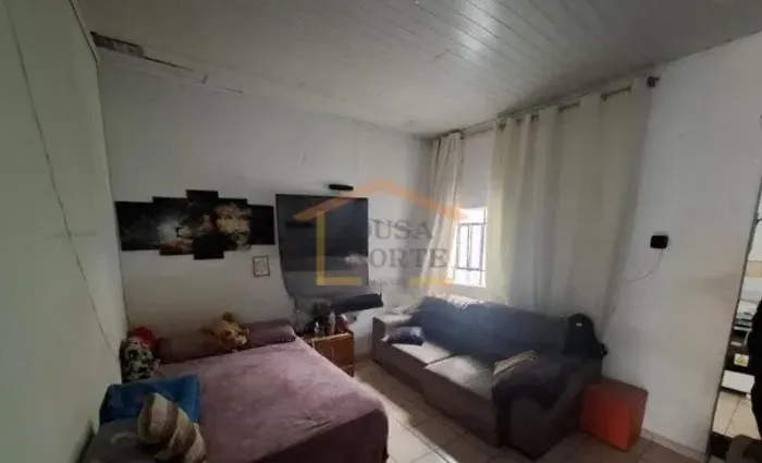 Terreno com casa antiga, 1 dormitório, 1 vaga de garagem. 120m² Santana