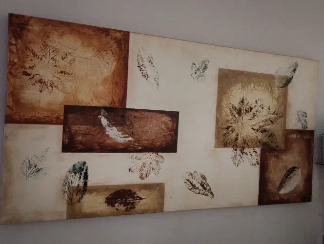 Quadros ótimo para sala de jantar e quartos , três por 350 ! A unidade é 100 reais .