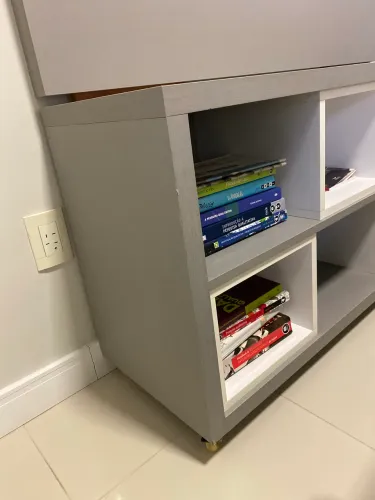 Móveis em MDF para sala ou quarto. Lindo e conservado.