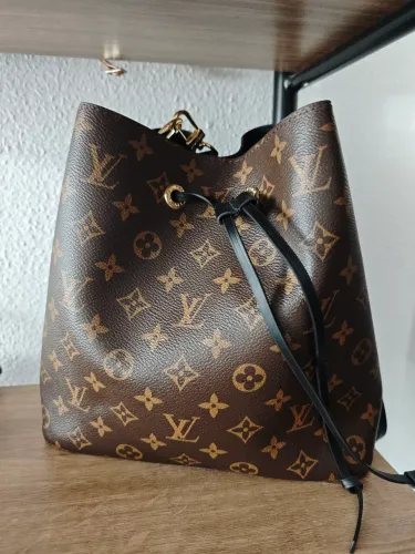 Bolsa Louis Vuitton 