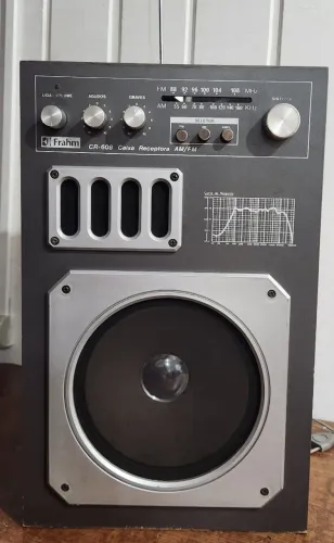 Caixa Amplificada AM/FM Frahm CR-608