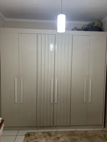 Guarda Roupa