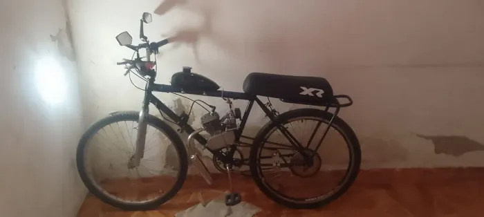 Motorizada bicicleta