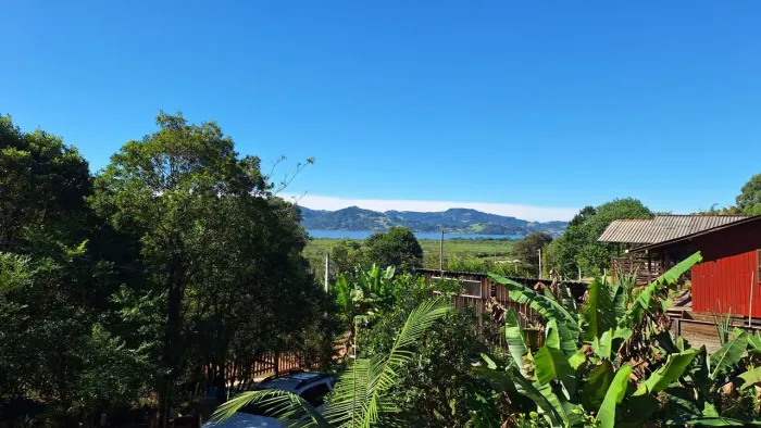 Vendo casa com terreno
