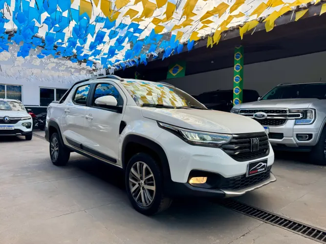 Fiat Strada Volcano 1.3 Flex 8V CD Aut. 2024