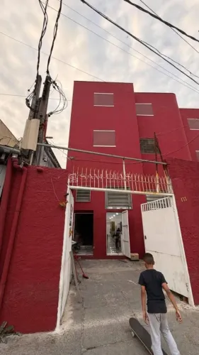Prédio Comercial com 900 metros para deposito ou ecommecer no bairro Belezinho