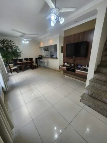 Village com 3 dormitórios à venda, 120 m² por R$ 530.000,00 - Vila Voturuá - São Vicente/S