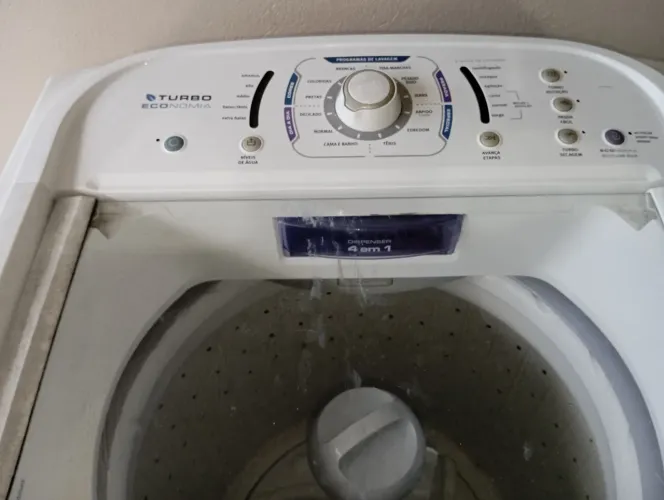 Máquina de lavar roupa Eletrolux 16 kilos