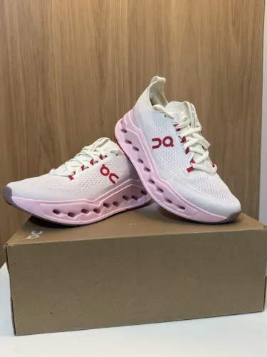 Tênis Feminino On Running Cloudsurfer Max Numero:35
