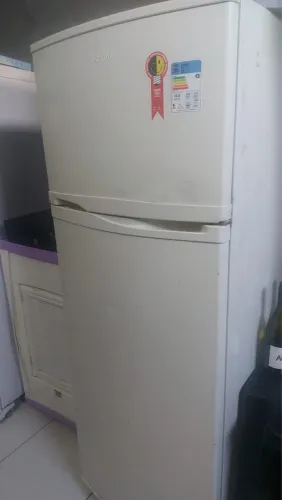 Vendo geladeira gelo seco