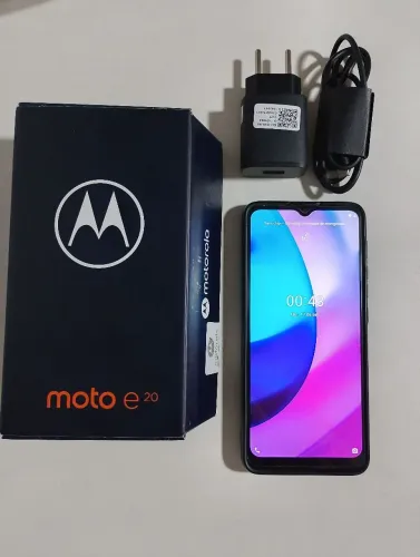 Moto e20
