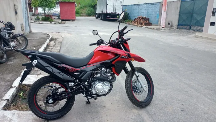 SHI 175 vermelha único dono