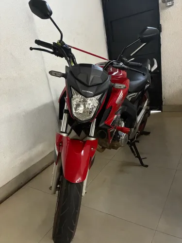 VENDO HONDA CB250F TWISTER ABS 2021 